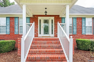 Welcome to 106 Hammons Street in Athens! Nestled on a gorgeous