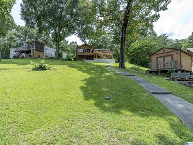 Great location, even better lake views! This move-in ready home - photo 48