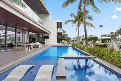 Stunning contemporary 5-bedroom + office waterfront residence - photo 49