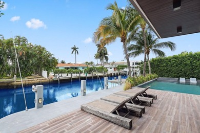 Stunning contemporary 5-bedroom + office waterfront residence - photo 55