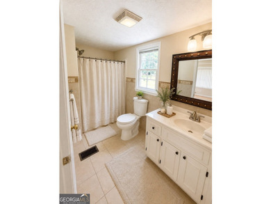 If you're looking for a solid, well maintained brick ranch with - photo 7