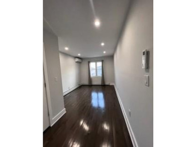 Beautifully renovated 4-bedroom, 4-bathroom home offering - photo 3