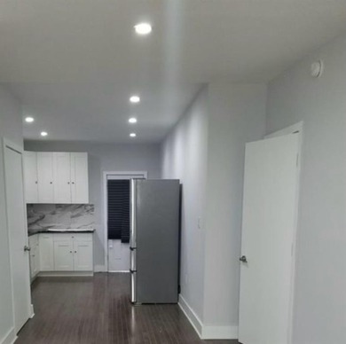 Beautifully renovated 4-bedroom, 4-bathroom home offering - photo 5