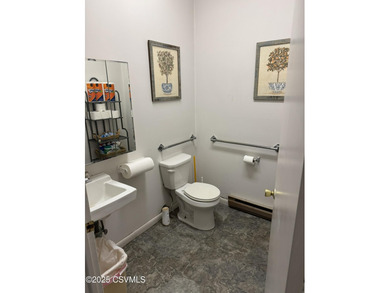FOR SALE OR LEASE. Fantastic opportunity to own this 8,304 - photo 18