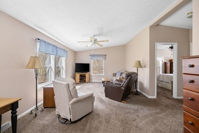 Extremely well maintained & immaculate 3 bed 2 bath home with - photo 18