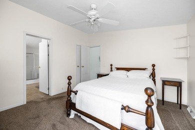 Extremely well maintained & immaculate 3 bed 2 bath home with - photo 28