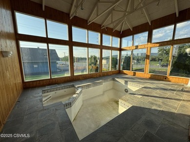 FOR SALE OR LEASE. Fantastic opportunity to own this 8,304 - photo 34