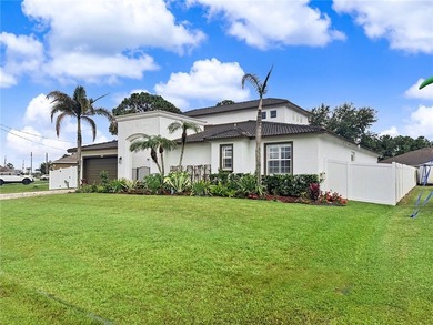Luxurious CBS built 2007 Mediterranean style home with countless - photo 4