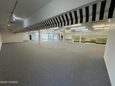 FOR SALE OR LEASE. Fantastic opportunity to own this 8,304 - photo 42