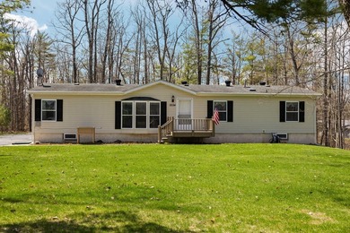 Extremely well maintained & immaculate 3 bed 2 bath home with - photo 50