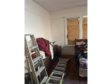 Charming semi-attached home in the heart of East Flatbush - photo 5