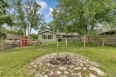 This 4-bedroom, 3-bath Mississippi Riverfront home is certain to - photo 5