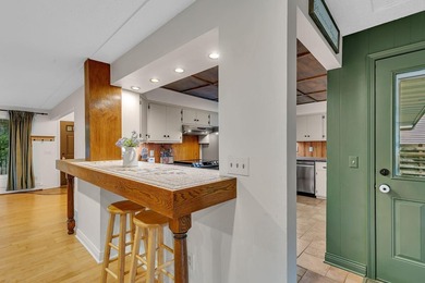 This 4-bedroom, 3-bath Mississippi Riverfront home is certain to - photo 10