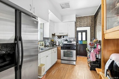 Excellent investment opportunity in the heart of Flushing - photo 8