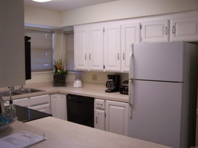 Great nightly rental...Priced to sell..gated and secure...Key - photo 14