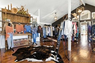 Unlock the potential of this exceptional 4,477 square foot - photo 16