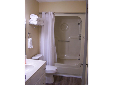 Great nightly rental...Priced to sell..gated and secure...Key - photo 20