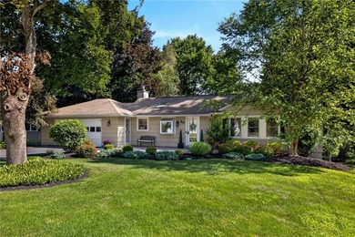Esthetically pleasing 3 bedroom, 2 full bathroom pristine ranch - photo 1