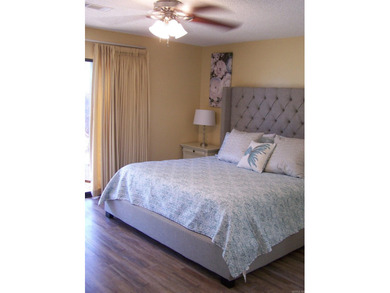 Great nightly rental...Priced to sell..gated and secure...Key - photo 21