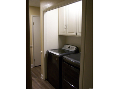 Great nightly rental...Priced to sell..gated and secure...Key - photo 23