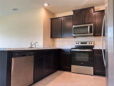 Discover this 3 bed, 2 bath CBS home on a desirable corner lot! - photo 5