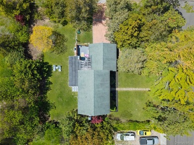 Renovated turn-key beach house in the coveted Rampasture Point - photo 6