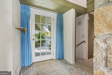 Welcome to this beautiful 3-bedroom, 2-bathroom home in the - photo 5