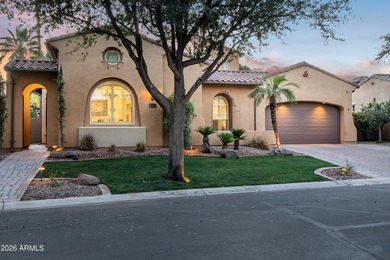 RESORT STYLE LIVING IN GATED WATERMARK AT OCOTILLO! This quality - photo 3