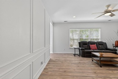Welcome to 124 Honesty Lane, where breathtaking lagoon views - photo 14
