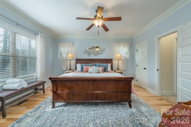 Charming and Spacious, 3 Bed/3 Bath Craftsman Home in Beautiful - photo 20