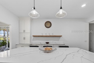 Welcome to 124 Honesty Lane, where breathtaking lagoon views - photo 20