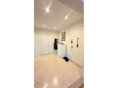 Marine Park/Flatland Location. Beautiful 2 bedroom co-op in