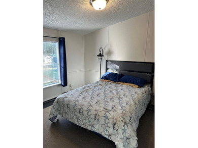 Discover the perfect blend of comfort, privacy, and true Florida - photo 11