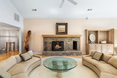 Luxury Living on Lake Chatuge in Heather's Cove! Experience the - photo 11