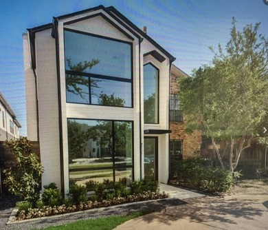 Welcome to this stunning and luxurious single-family attached - photo 1