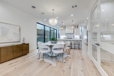 Welcome to this stunning and luxurious single-family attached - photo 6