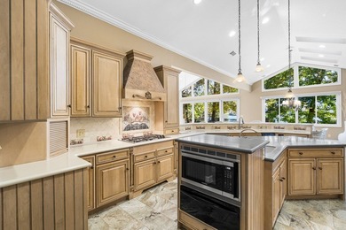 Luxury Living on Lake Chatuge in Heather's Cove! Experience the - photo 18