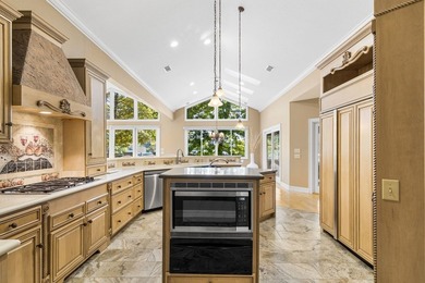 Luxury Living on Lake Chatuge in Heather's Cove! Experience the - photo 20