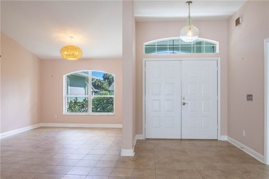 MOTIVATED SELLER! BRING THAT OFFER! Airy 4/3 home just 1 mile - photo 8