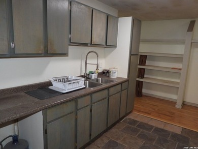 Handyman special with strong upside. Interior needs paint, new - photo 14