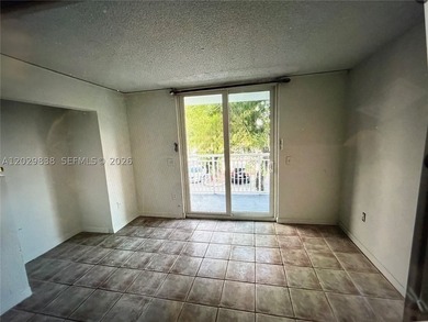 NVESTMENT PRICED TO SELL!!! This beautiful 1/1 + DEN has - photo 21
