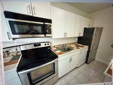 NVESTMENT PRICED TO SELL!!! This beautiful 1/1 + DEN has - photo 22