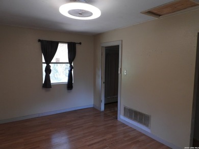 Handyman special with strong upside. Interior needs paint, new - photo 23