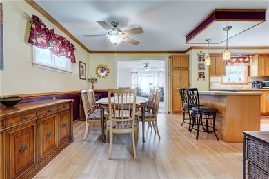 Welcome to the pride and joy of the neighborhood! This stunning - photo 11