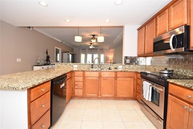 Welcome to your dream home! This stunning 3 bedroom, 2 bathroom - photo 11