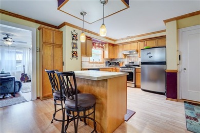 Welcome to the pride and joy of the neighborhood! This stunning - photo 12
