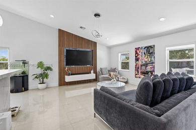 Step into a beautifully remodeled Hollywood estate where style - photo 15
