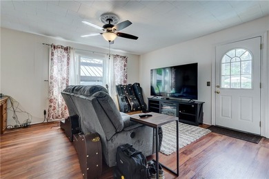 Welcome to the pride and joy of the neighborhood! This stunning - photo 19