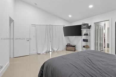 Step into a beautifully remodeled Hollywood estate where style - photo 19