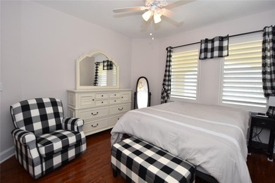 Welcome to your dream home! This stunning 3 bedroom, 2 bathroom - photo 25